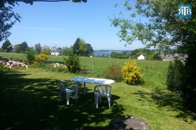 Jardin avec vue sur la rade de Brest